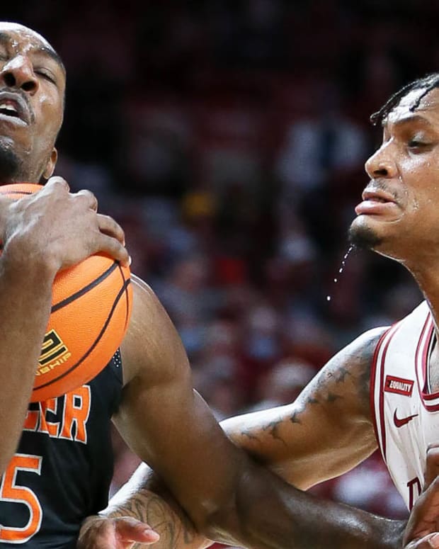 AuDiese Toney defense